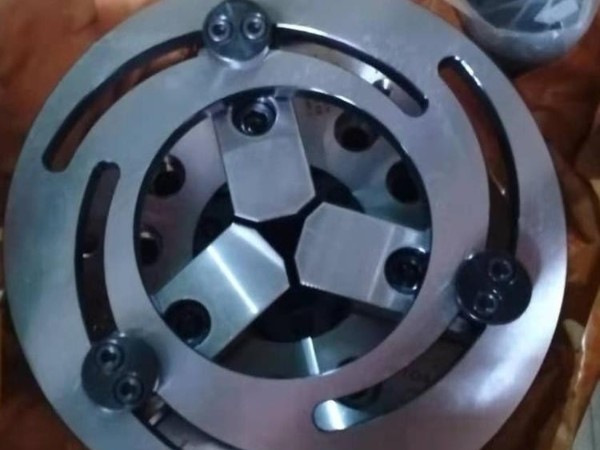 8寸和10寸液壓卡盤(pán)修爪器能通用嗎